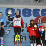 i giovanissimi sciatori sul podio del trofeo biberon